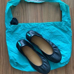 Tieks flats